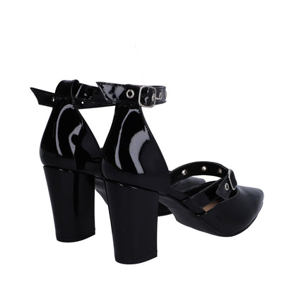 Zapatilla Dama Lady Paulina Charol Negro con Ojillos